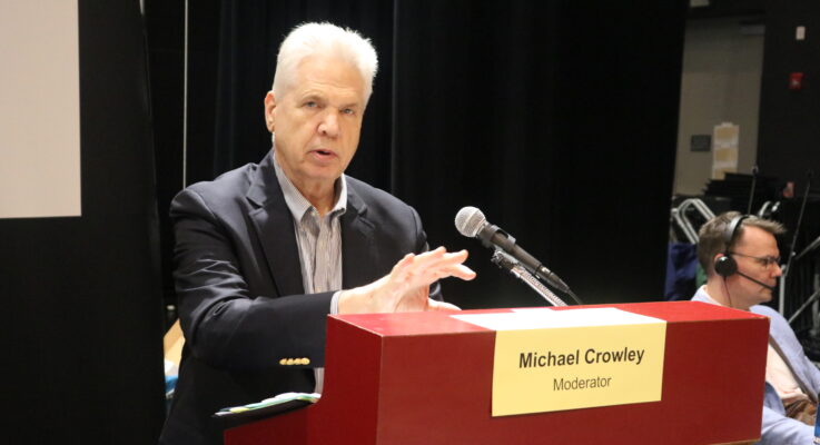 First Week ’25 Town Meeting: New Moderator Passes Day One Test; No ‘Nos’ On Second Day
